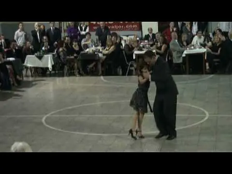 Video thumbnail for Fabian Peralta y Mini Aramayo Tango en Club Sunderland May 2010