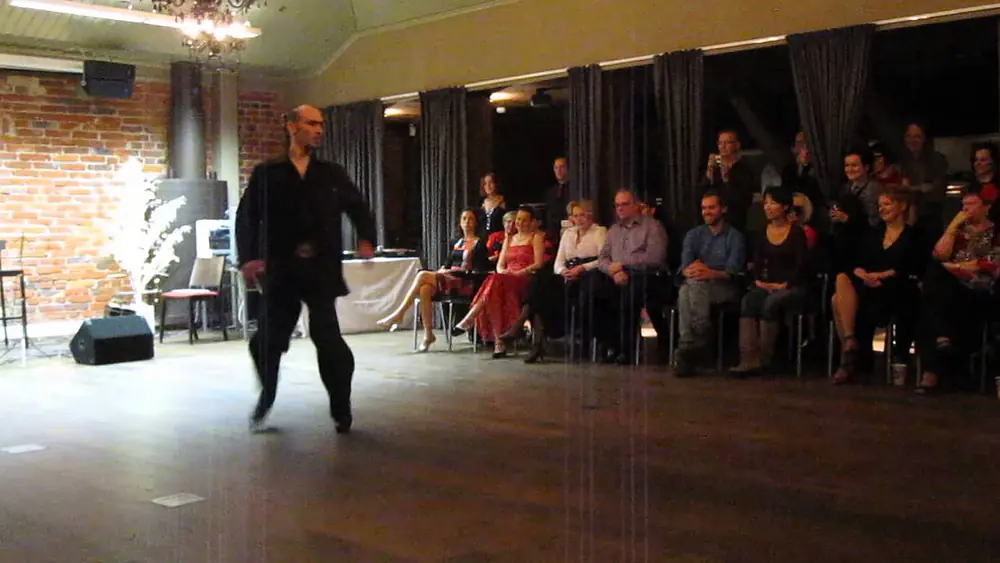 Video thumbnail for Lucas Panero y Cintia Tinelli at Oulu Tango Festival 2014 6