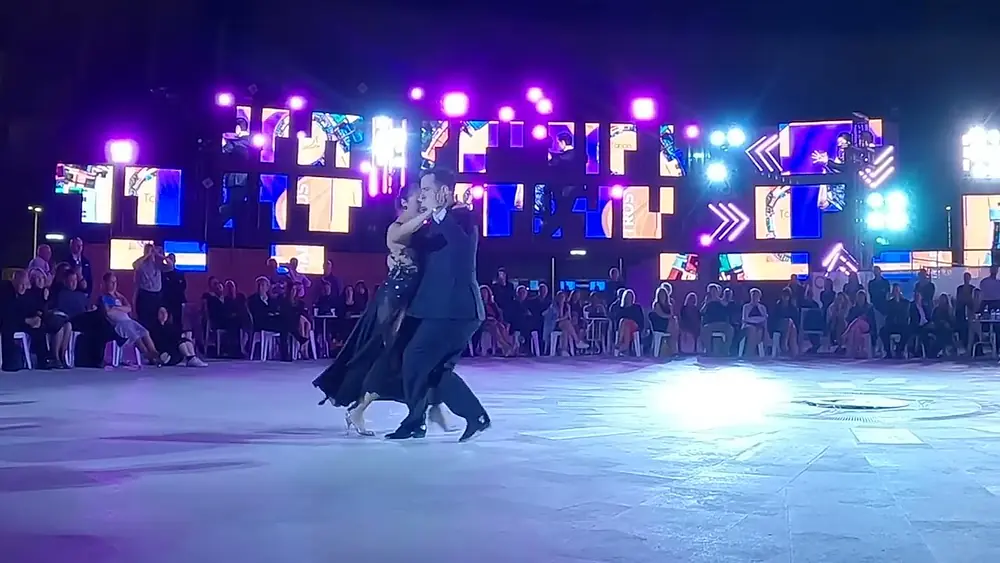 Video thumbnail for Vanesa Villalba  y Facundo Piñero / Tango Meeting Caserta 2023 2/4