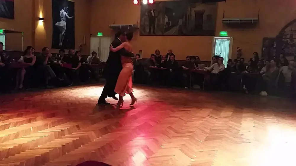 Video thumbnail for Ficha de Oro - Pancho Martinez Pey y Lorena Ermocida en Soho Tango