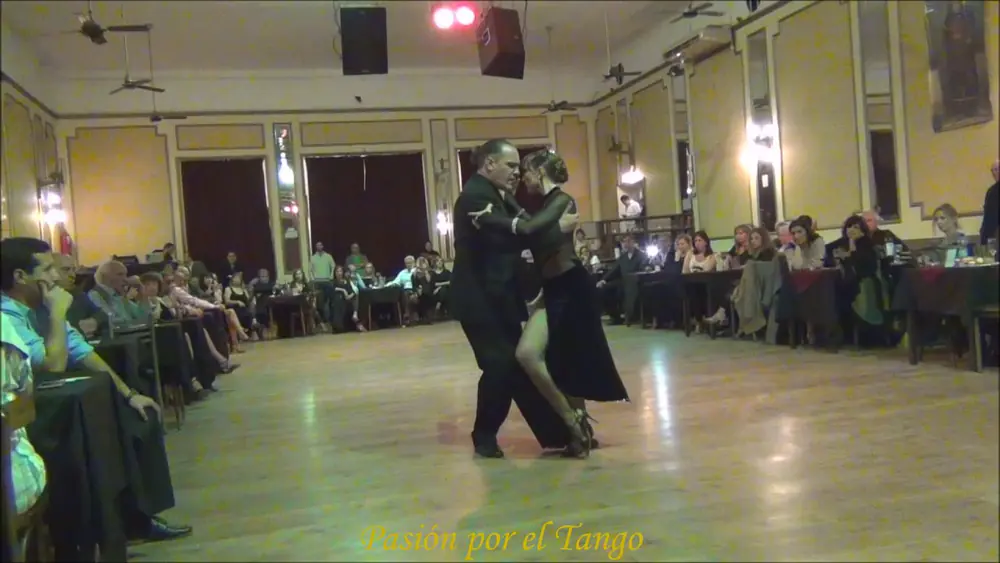 Video thumbnail for LORENA ERMOCIDA y PANCHO MARTINEZ PEY Bailando el Tango GARRAS en YIRA YIRA MILONGA