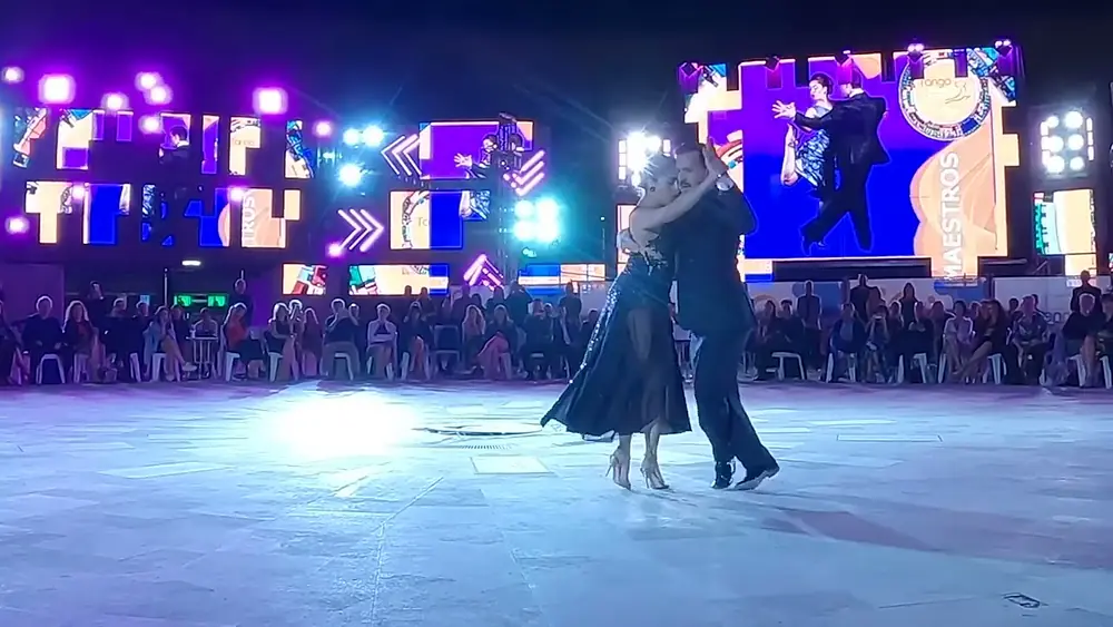 Video thumbnail for Vanesa Villalba  y Facundo Piñero / Tango Meeting Caserta 2023 3/4