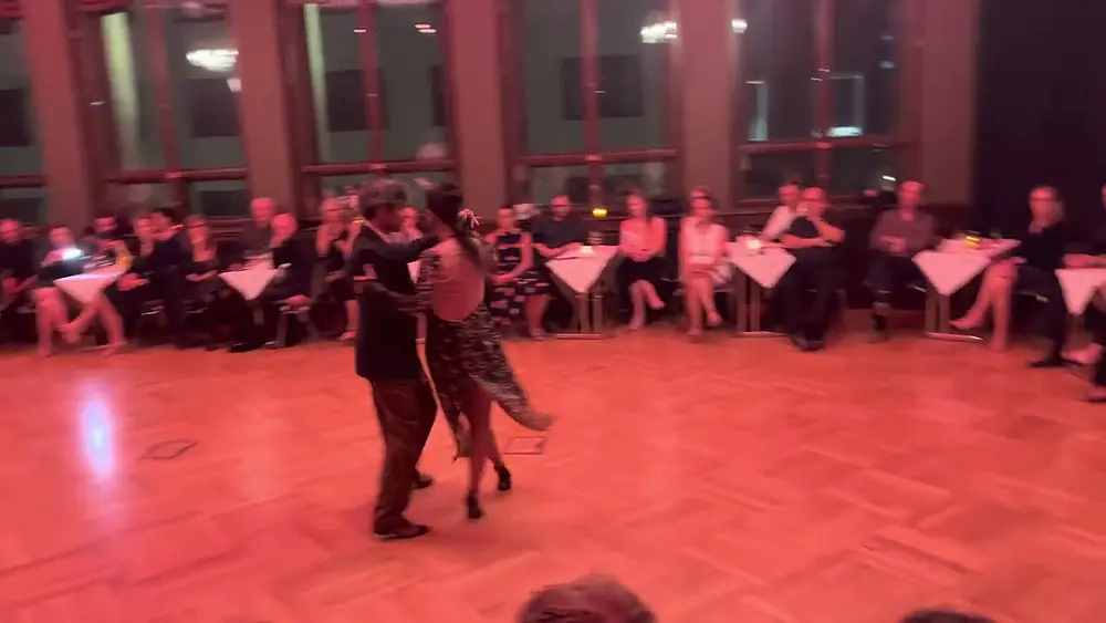 Video thumbnail for Cecilia Capello & Diego Amorin Oslo Tango (2/4)