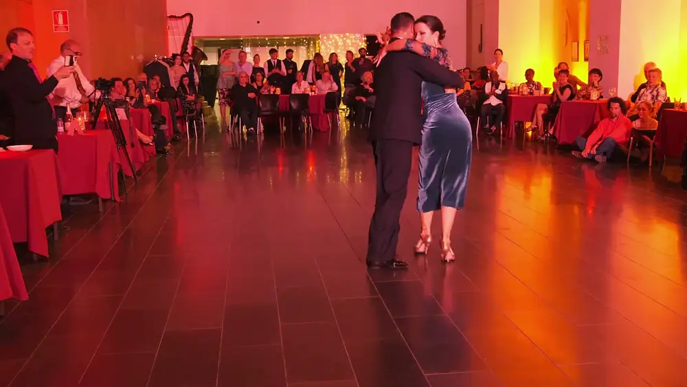 Video thumbnail for Fausto Carpino y Stephanie Fesneau al Tango and Emotion Andorra 2024