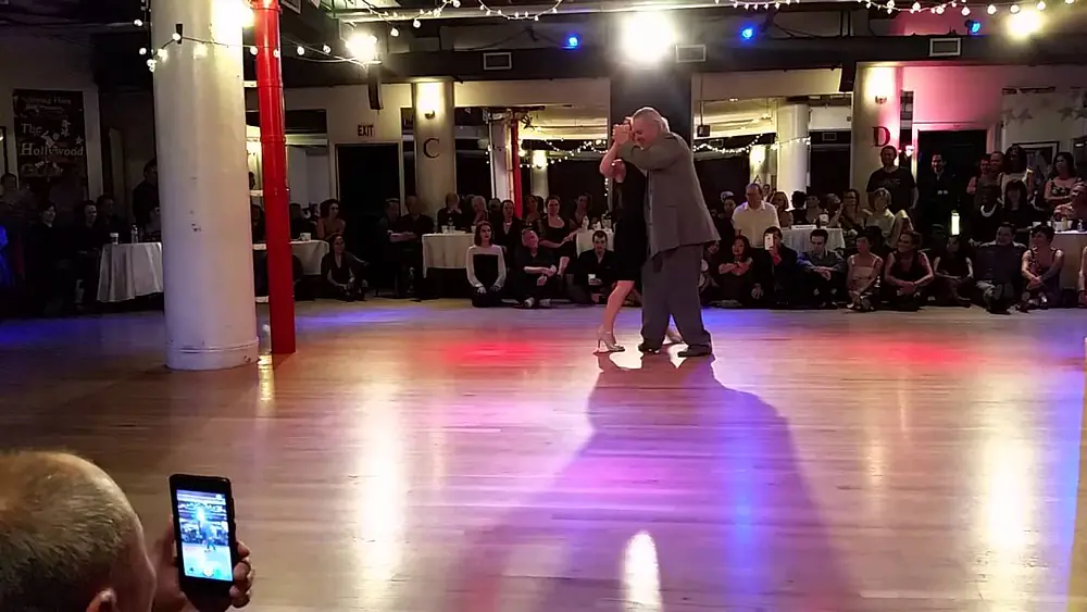Video thumbnail for Argentine tango: Oscar Casas & Ana Miguel - Pobre Flor