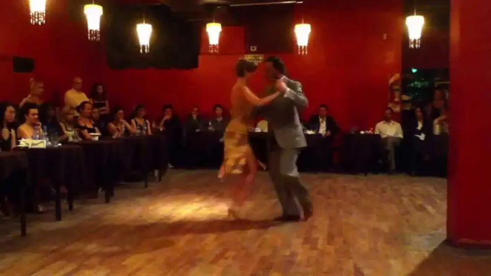 Video thumbnail for Bailaron Josefina Bermudez Avila & Fabian Peralta, en la milonga El Beso. Part.4 - 18/01/15