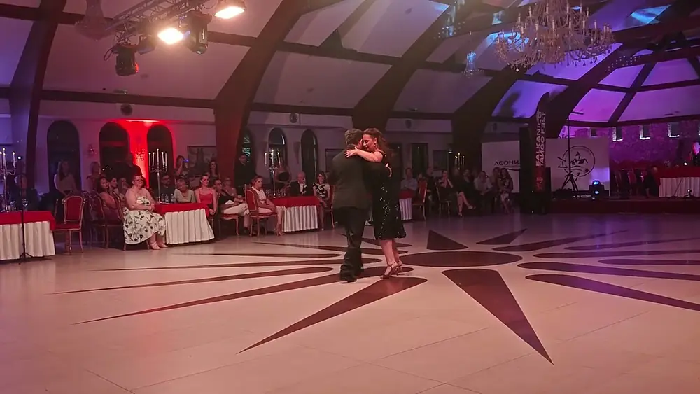 Video thumbnail of Esref & Vanessa: Julio de Caro - SACACHISPAS (4/4)