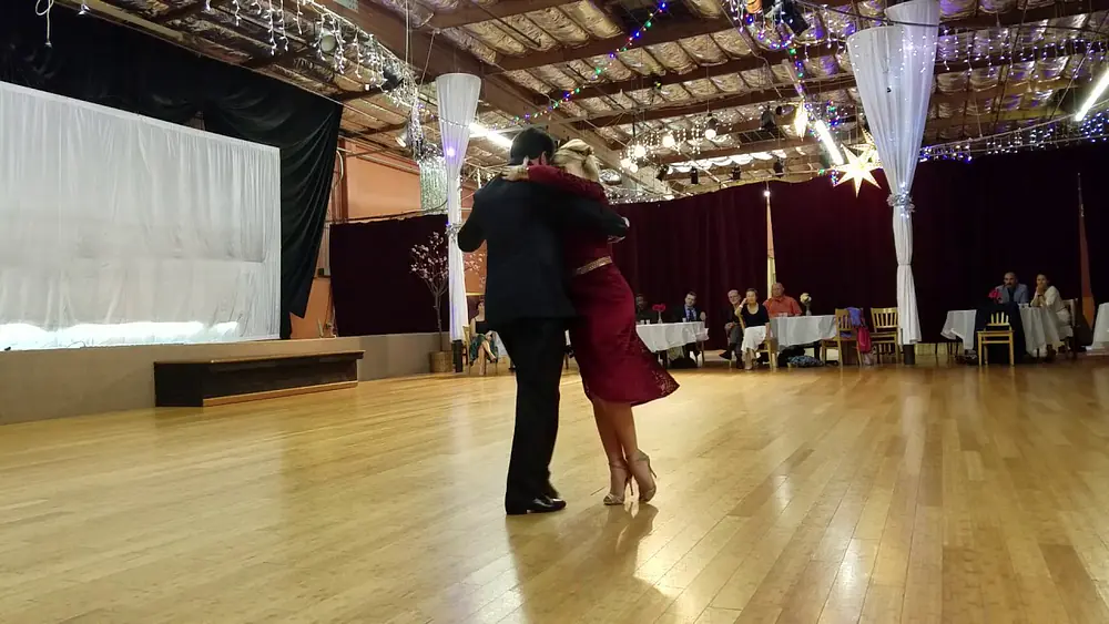 Video thumbnail for Titu Thomas and Analía Centurión. Vals at Allegro Ballroom in Emeryville, CA