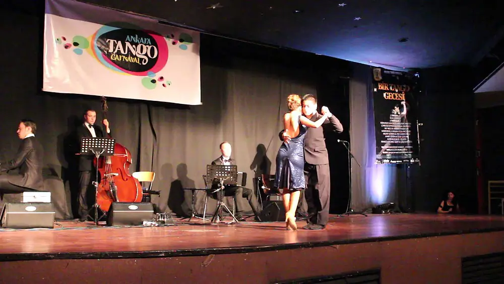 Video thumbnail for Carlitos Espinoza & Noelia Hurtado @ ATC 2013 Solo Tango Concert (1/2)