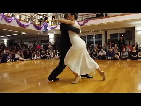 Video thumbnail for Neri Piliou & Yanina Quinones - "Nuestra Noche" (Carlos Di Sarli, Roberto Florio)