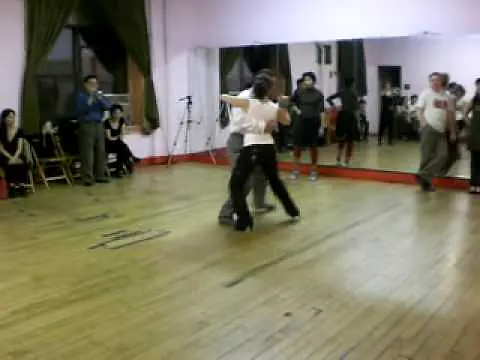 Video thumbnail for Enrosque-Barrida combo - Miriam Larici & Leonardo Barrioneuvo at Practilonga-939 Tango NYC