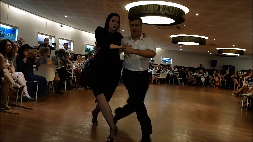 Video thumbnail for Helena Fernandez e Claudio Villagra in Bistro Mac