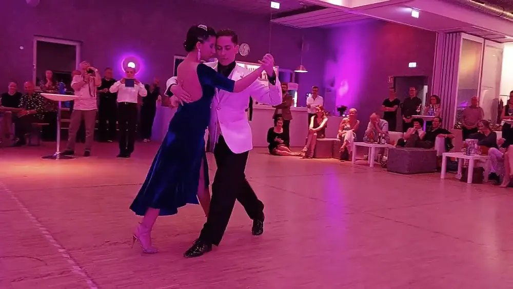 Video thumbnail for Lucas Gauto & Naima Gerasopoulou dance Juan D'Arienzo's Valcesito Criollo