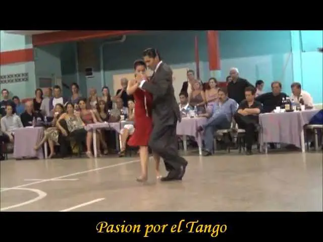 Video thumbnail for FLORENCIA LABIANO & HERNAN RODRIGUEZ bailando el tango ARGAÑARAZ en la milonga EL PISOTON