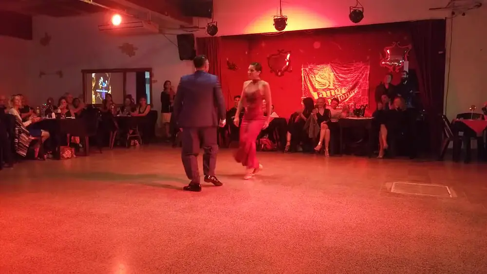 Video thumbnail for Baile de folklore argentino Yesica Esquivel, Ariel Leguizamón, TangoAfondo