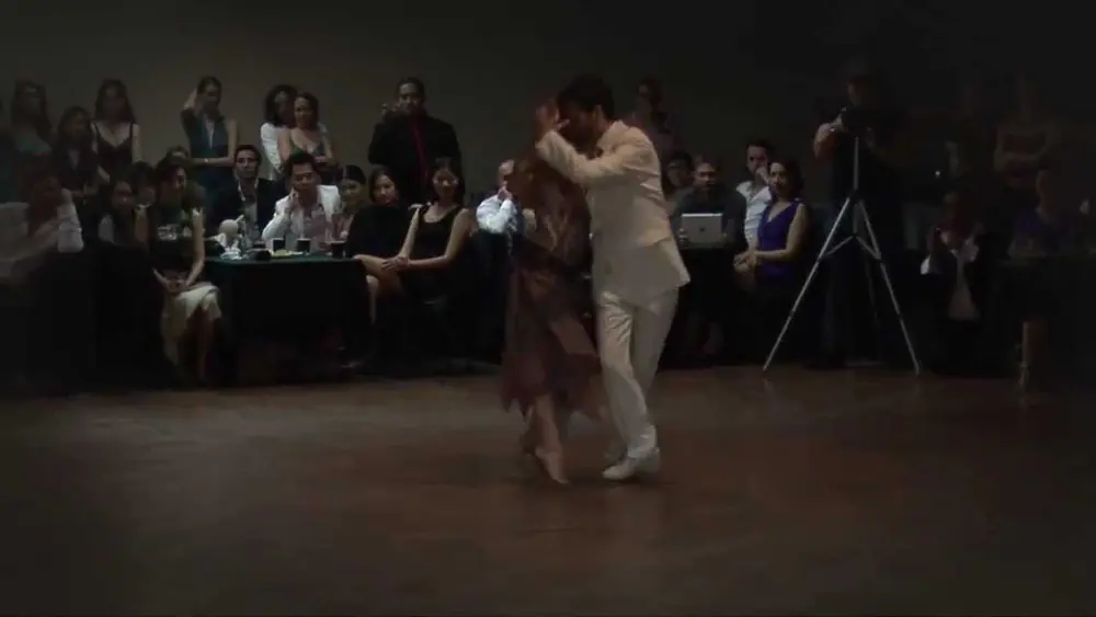 Video thumbnail for Javier Rodriguez y Andrea Missé - Sydney Tango Salon Festival 2011 - Milonga de Gala - Dance 8