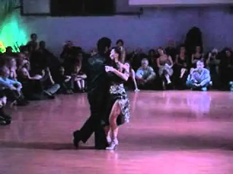 Video thumbnail for Sebastian Arce y Mariana Montes a Siracusa il 5-11-10 (04).mp4