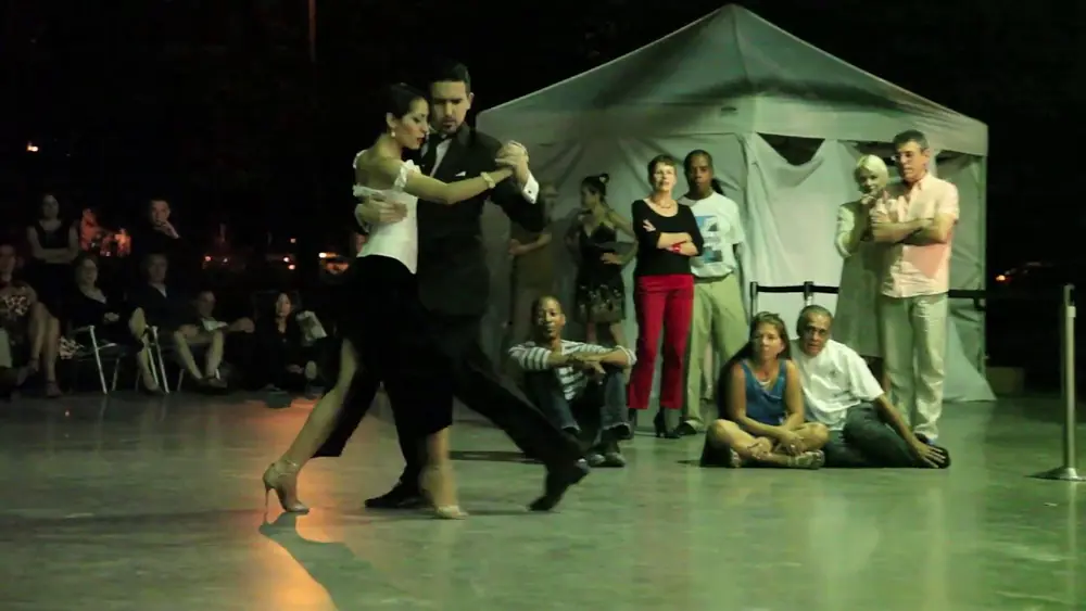 Video thumbnail for LEANDRO HAEDER et LALY VICTORIA, et le "Quinteto Daniel Ruggiero", "El Huracan" (tango). 4/4