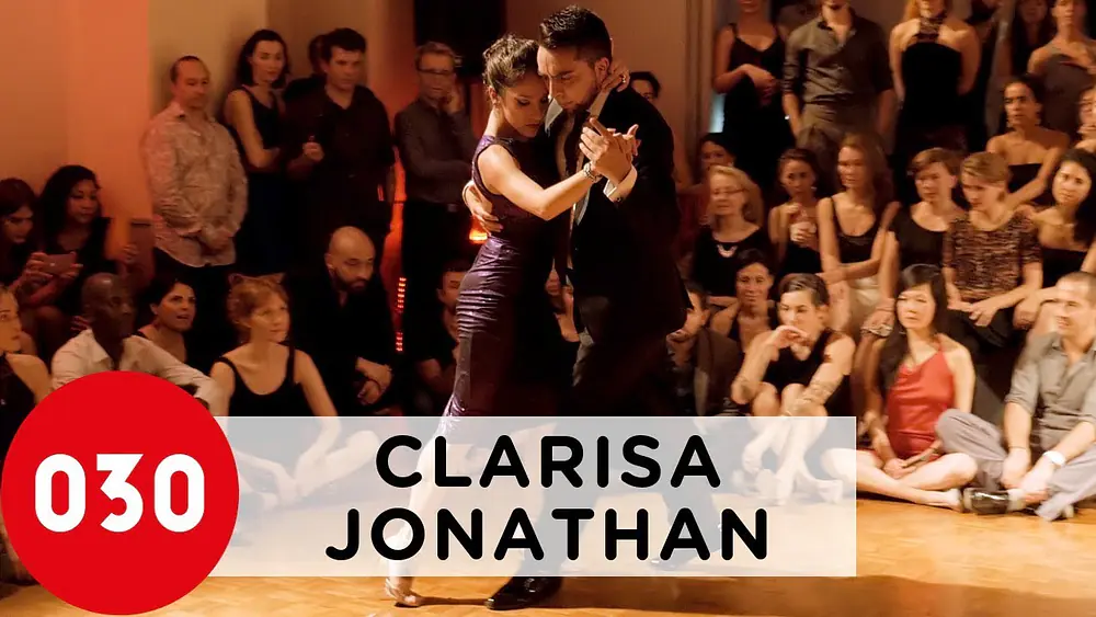 Video thumbnail for Clarisa Aragon and Jonathan Saavedra – Ríe, payaso #ClarisayJonathan