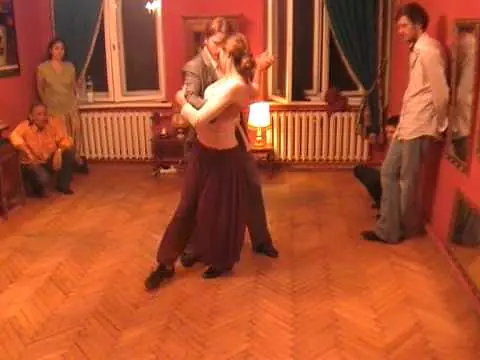 Video thumbnail for Tango nuevo - colgadas demo - Tymoteusz Ley