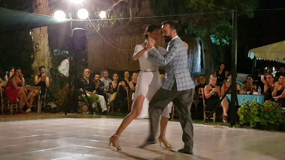 Video thumbnail for Zeynep Aktar & Sercan Yigit Fethiye Tango Camp 3/4 Noches Correntinas - Edgardo Donato