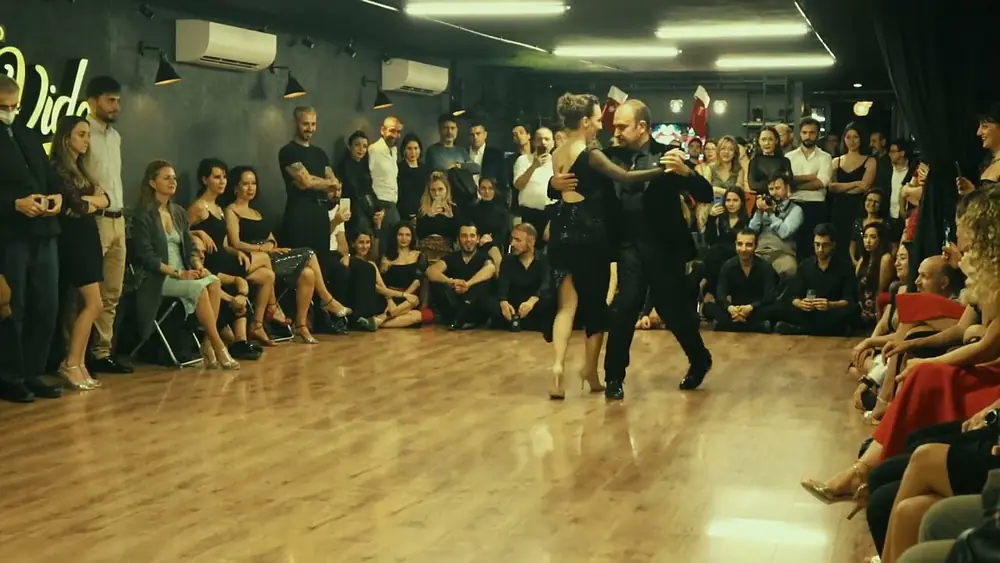 Video thumbnail for Utku Küley & İris Küley 2/4 Tango Bardo - Loca Tango La Vida Night of the Maestros