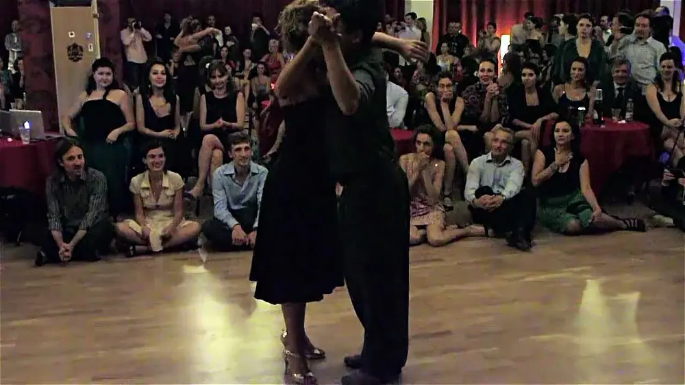 Video thumbnail for Noelia Hurtado y Carlitos Espinoza - Abrazo Porteno at Bucharest part 4