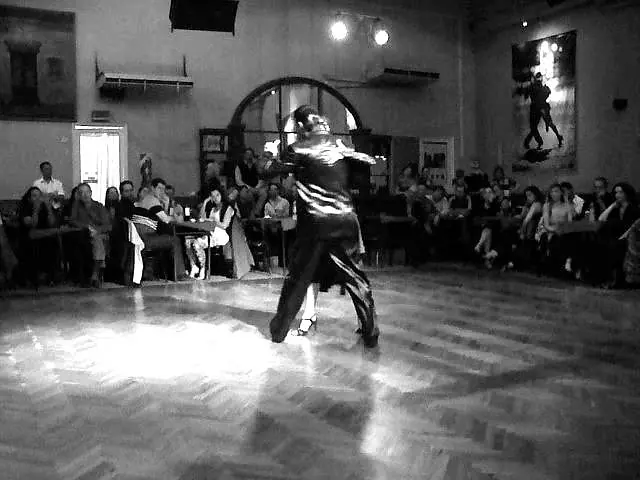 Video thumbnail for Marcos Pereira y Florencia Borgnia en Soho tango 2