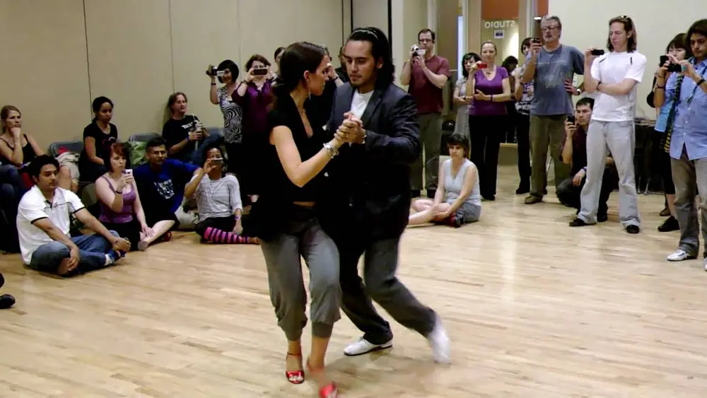 Video thumbnail for Class Demo by Anabella Diaz-Hojman and Mario Consiglieri, Austin Spring Tango Festival 2011