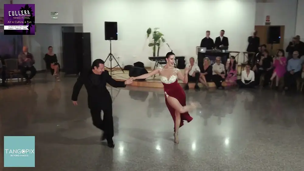 Video thumbnail for Miguel Ángel Zotto & Daiana Guspero dance Francisco Canaro - La Milonga de Buenos Aires
