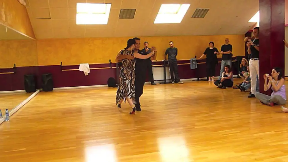 Video thumbnail for #Tango Lesson SACADAS  lineal y girando - Balanceos Ritmicos  Georgina & Oscar Mandagaran