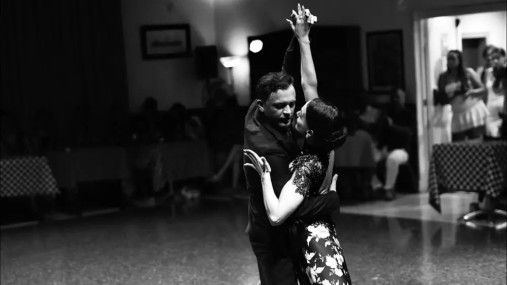 Video thumbnail for Edwin Olarte & Laia Barrera- Milonga Casa Valencia Barcelona