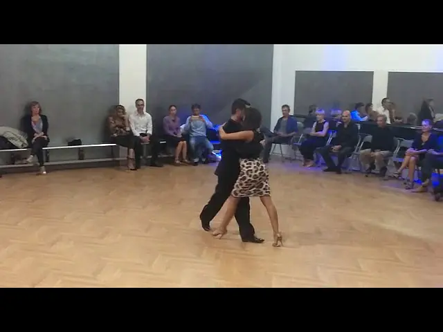 Video thumbnail for 2 Corazones Tango Accademia - Demo Classe Pam Est Là & Danilo Maddalena