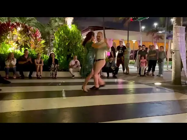 Video thumbnail for Diego Blanco & Lorena Diez @ Open Air Tango in Miami