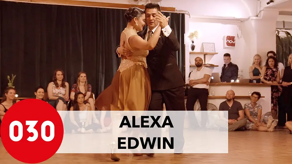 Video thumbnail for Alexa Yepes and Edwin Espinosa – Mi Vieja Linda