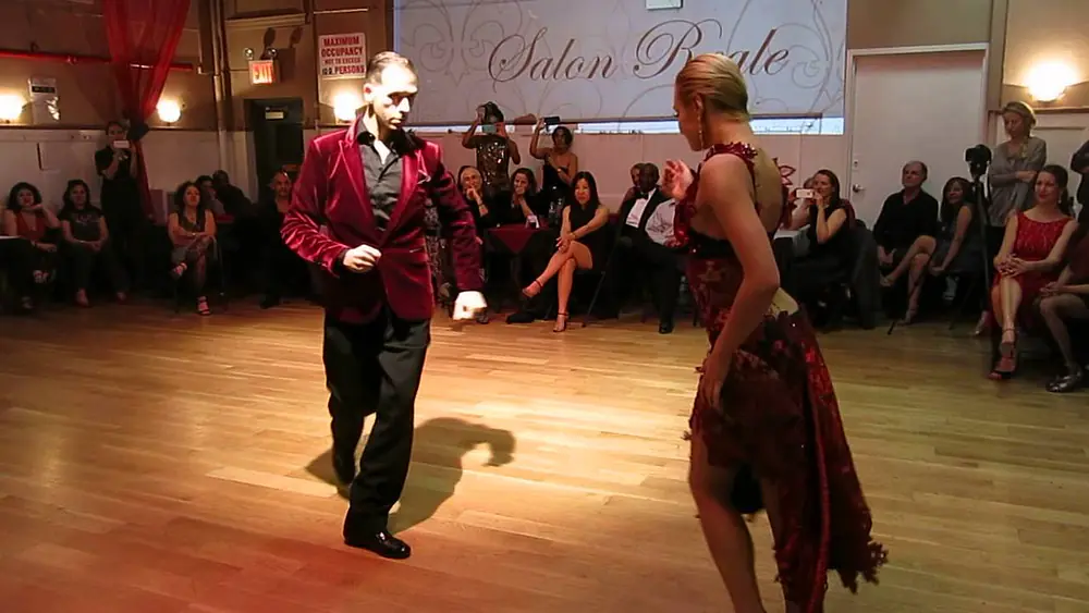 Video thumbnail for Eleanora Kalganova and Michael Nadtochi at SALON REALE milonga - Argentine Tango