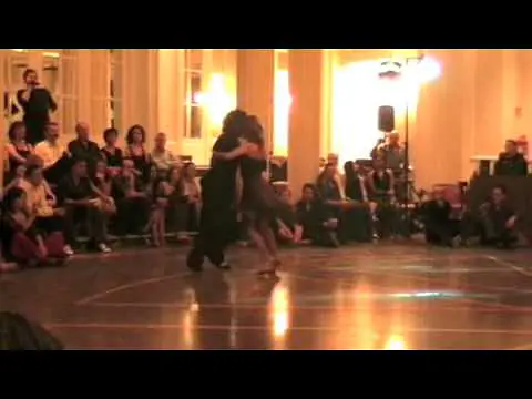 Video thumbnail for Sebastian Arce y Mariana Montes bailando un Tango en una Milonga de Zaragoza. 2