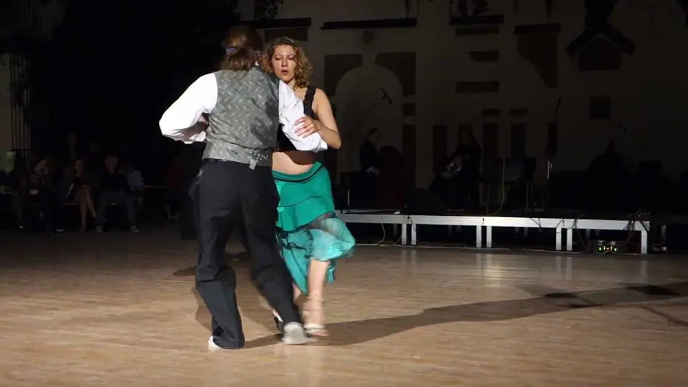 Video thumbnail for Katarzyna Czech i Tymoteusz Ley @ VI Brzeg Tango Festival 2013 (4 of 4)