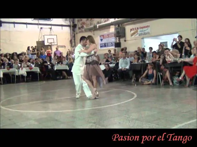 Video thumbnail for Andrea Misse y Javier Rodriguez bailando SI SOS BRUJO en la MILONGA del AÑO en el SUNDERLAND