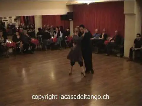 Video thumbnail for Damian Rosenthal y Céline Ruiz - La Casa del Tango