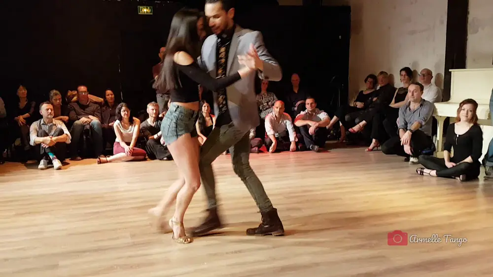 Video thumbnail for Fabrizio Tonelli & Candela Vega ❤ Campo Afuera (R.Biagi) @ La Parisiana Tango Bal et Démonstration