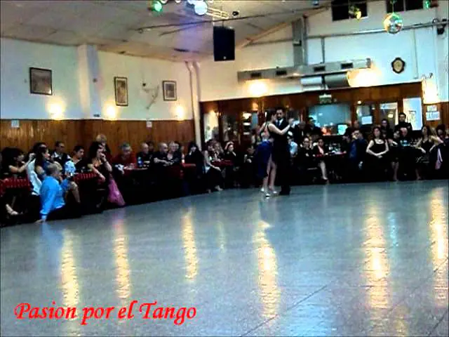 Video thumbnail for STEFANIA COLINA Y JUAN MARTIN CARRARA EN LA BALDOSA