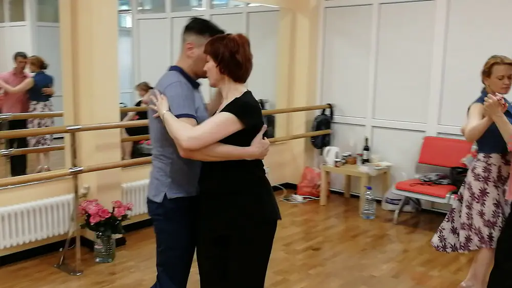 Video thumbnail for Мастер-классы Fernanda Grosso y Alejandro Ferreyra, 21 апреля 2019. VIgor Paskevich Tango.(2)