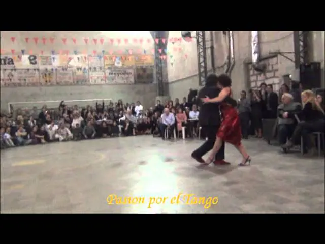 Video thumbnail for CORINA DE LA ROSA y JULIO BALMACEDA bailando Y VOLVEMOS A QUERERNOS en LA MILONGA DEL MORAN