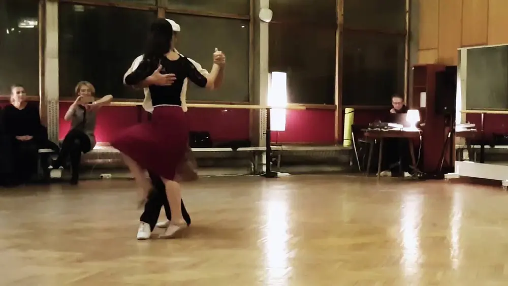 Video thumbnail for Elise Roulin & Toni Kastelan - Loca (tango)