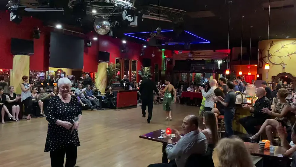 Video thumbnail for Maxi Copello and Raquel Makow at Alberto’s 1/3