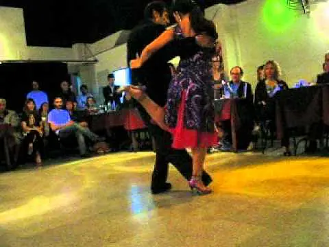 Video thumbnail for Ernesto Balmaceda y Estela Baez en Porteño y bailarín (2/3)