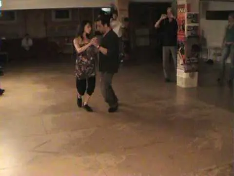 Video thumbnail for Tango Argentino clase Karin Solana y Gustavo Vidal 11.08.2009