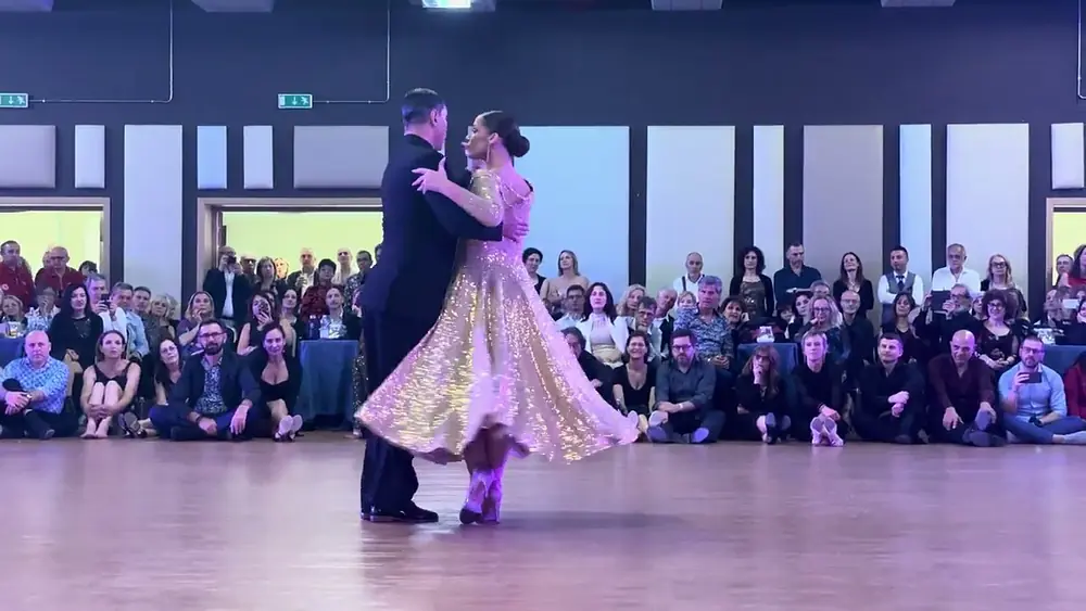 Video thumbnail for Suyay Quiroga  Jonny Carvajal TangoEuphoria 23/03/2024 (2/2)