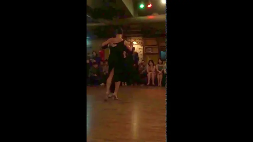 Video thumbnail for Maria Filali & Gianpiero Galdi /  "Y suma y sigue" (d'Arienzo/ Echagüe) (2/2) - Seoul 16/02/2016